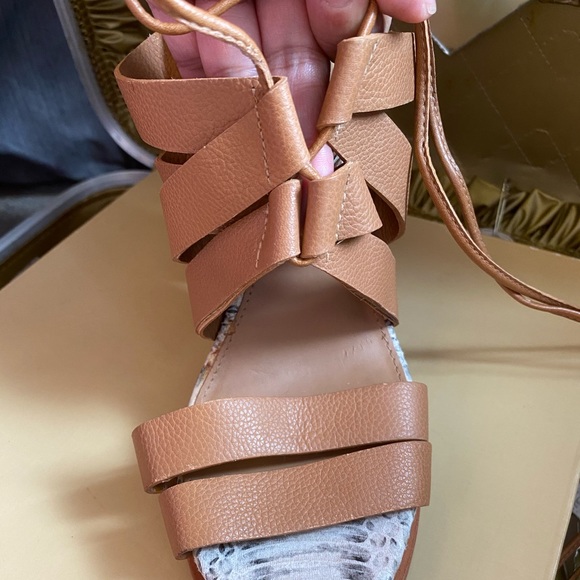 Calvin Klein lace up platform chunky heels - Picture 3 of 7